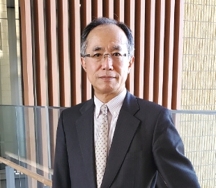 青山学院大学 社会情報学部長　宮川裕之教授
